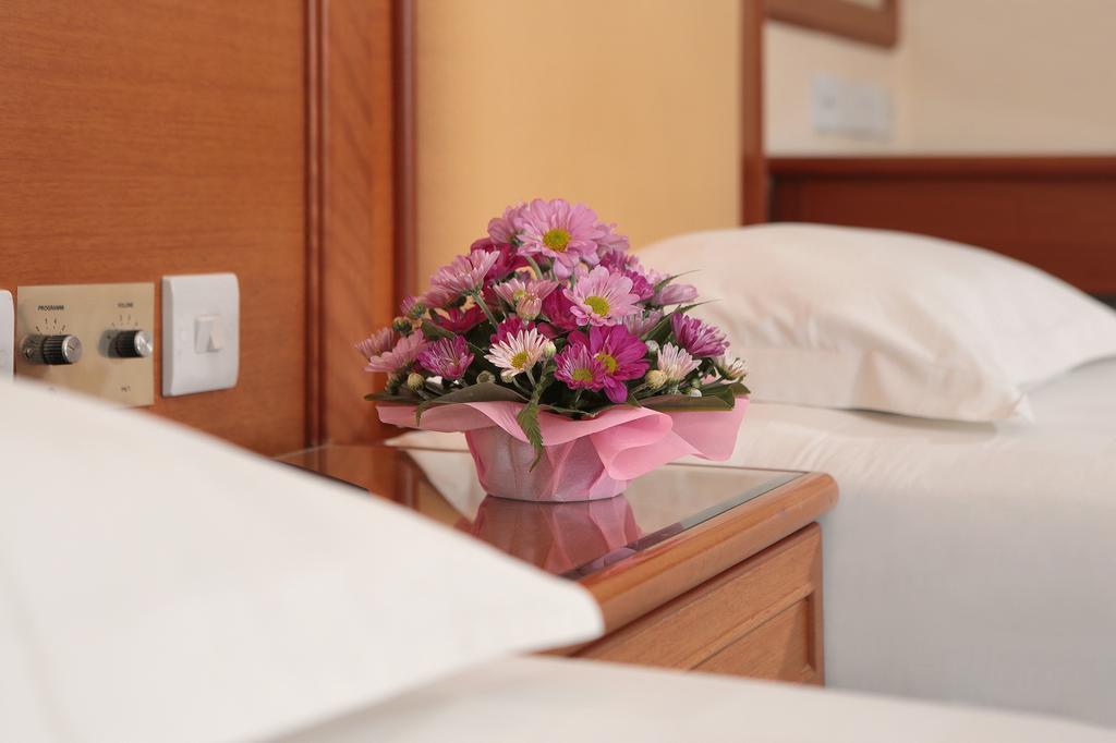 Hotel Sentosa Kuala Belait Room photo