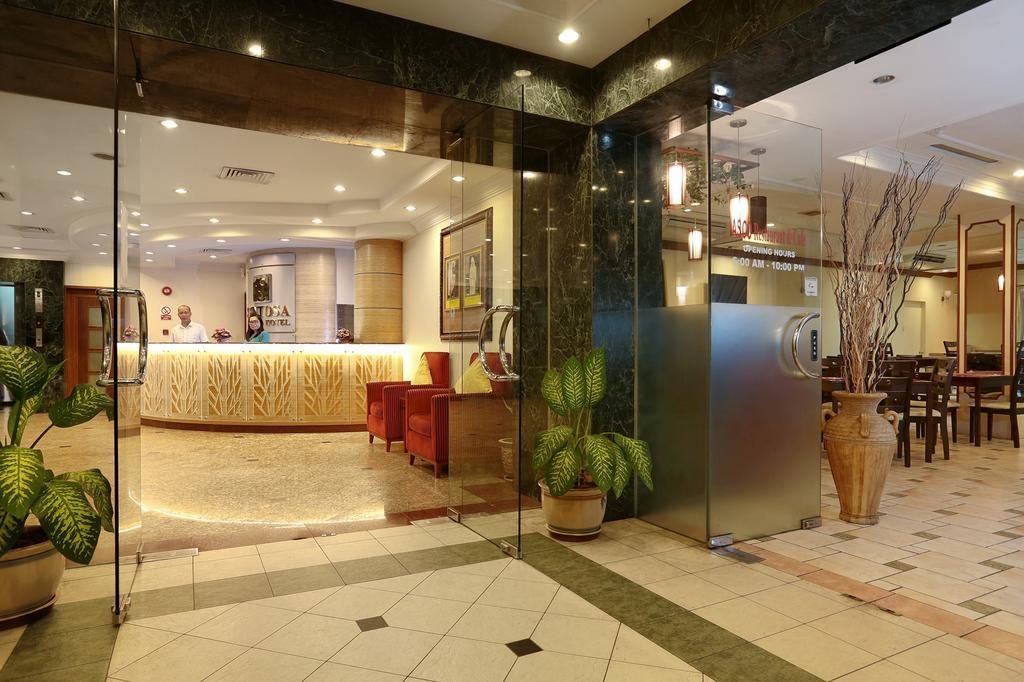 Hotel Sentosa Kuala Belait Exterior photo