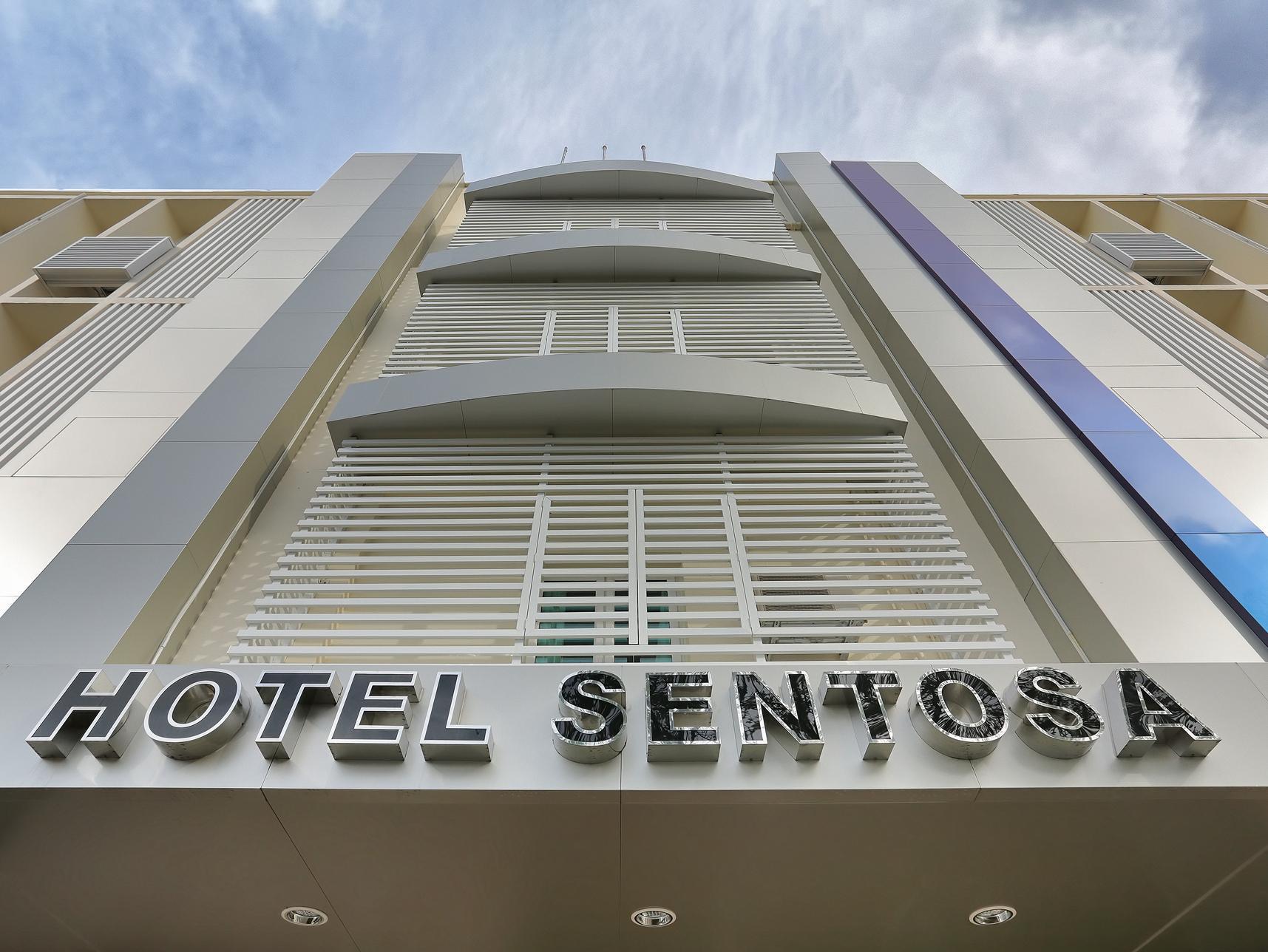 Hotel Sentosa Kuala Belait Exterior photo